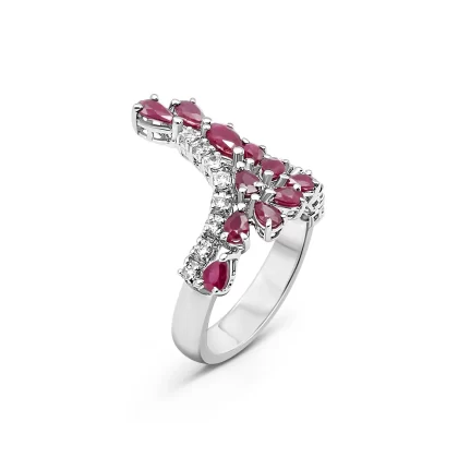 18K WHITE GOLD DIAMOND RING WITH RUBY STONES