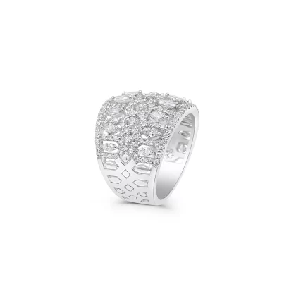 18K WHITE GOLD DIAMOND RING