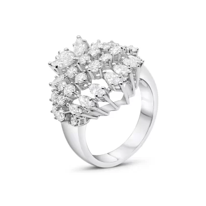 18K WHITE GOLD DIAMOND RING