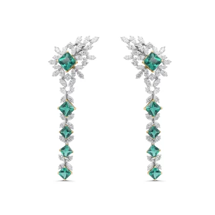 18K GOLD DIAMOND EARRINGS WITH EMERALD